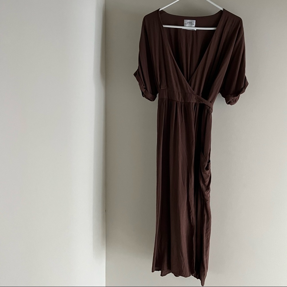 Urban Outfitters Mauve Brown Midi Wrap Dress with pockets Size Large